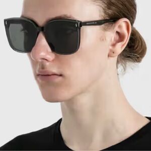 Gentle Monster Frida G3 Black Sunglasses